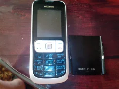 Nokia 2630 ����
