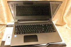 DNS Home 0801480. 2,5����, ��� 4 ��, ���� 500���, WiFi: 1, Bluetooth: 1, ����������� �� 4��. ����