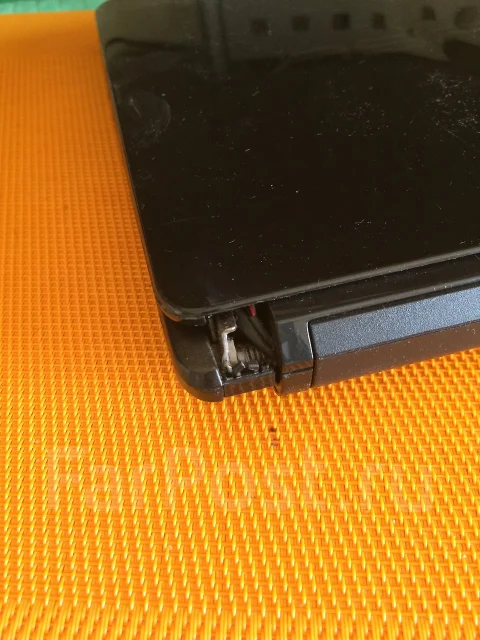 Acer Aspire One D257. 1,6����, ��� 2048 ��, ���� 250���, WiFi: 1 ����