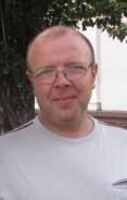 Водитель-курьер. Незаконченное высшее образование (студент), опыт работы 18 лет