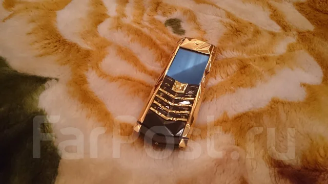 Vertu Signature. �/� ����
