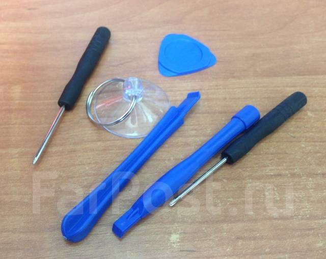 Набор инструментов для ремонта телефонов-планшетов-навигаторов и т. д ...