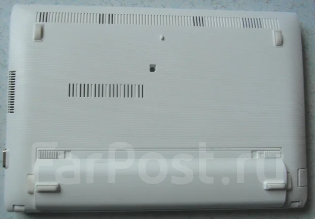Asus Eee PC 1025C. 1,8����, ��� 4 ��, ���� 320���, WiFi: 1, Bluetooth: 1, ����������� �� 6��. ����