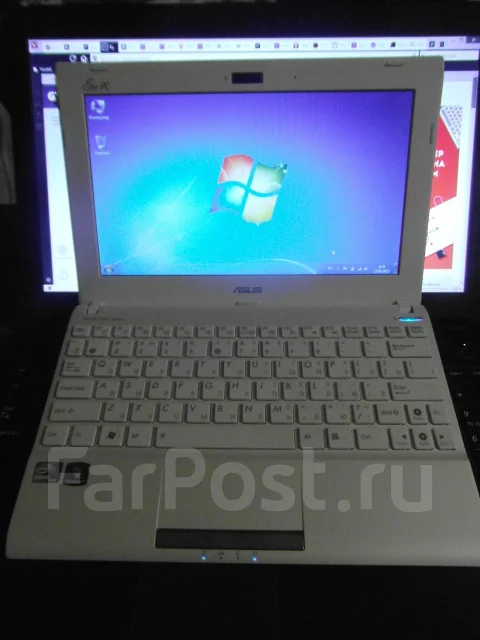 Asus Eee PC 1025C. 1,8����, ��� 4 ��, ���� 320���, WiFi: 1, Bluetooth: 1, ����������� �� 6��. ����