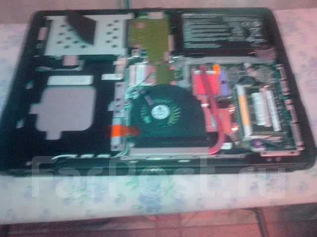 Asus K50AD. 2,1����, ��� 4 ��, ���� 210���, WiFi: 1, Bluetooth: 1, ����������� �� 1��. ����
