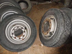 4 Racing. 7.5x19.5", 8x170, ET0, �� 300���. ����