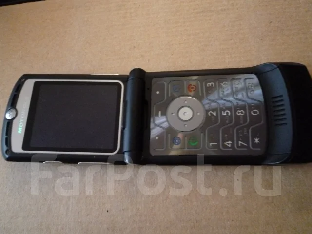 Motorola RAZR V3 ����