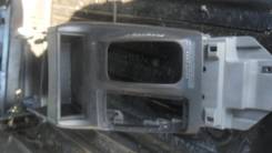 Консоль центральная. Mitsubishi Montero Sport, K96W Двигатель 6G72