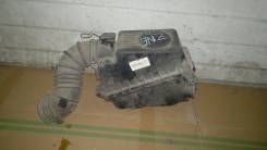 Корпус воздушного фильтра. Toyota Wish, ZNE10, ZNE10G Двигатели: 1ZZFE, 1ZZ