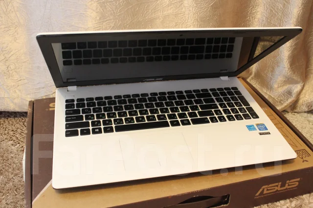 Asus X551MA. 1,8����, ��� 2048 ��, ���� 500���, WiFi: 1, Bluetooth: 1, ����������� �� 4��. ����