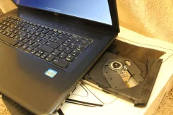 DNS Office. 2,4����, ��� 4 ��, ���� 500���, WiFi: 1, Bluetooth: 1, ����������� �� 4��. ����