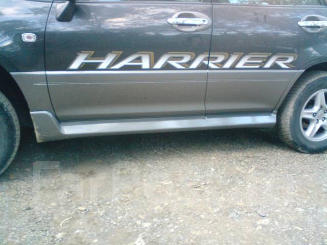 Рх 330 серебристый с порогами. Mcu36w toyota harrier. Пороги лексус rx300 первого поколения. Лексус rx300 пороги. Пороги на тойоту харриер.