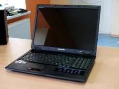 Samsung R700. 2,0����, ��� 2048 ��, ���� 250���, WiFi, Bluetooth, ����������� �� 2��. ����