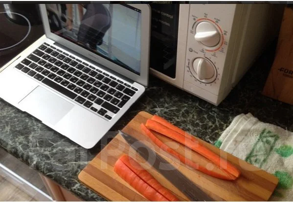 Apple MacBook Air 11 2014 Early. 1,4����, ��� 4 ��, ���� 128���, WiFi: 1, Bluetooth: 1, ����������� �� 9��. ����