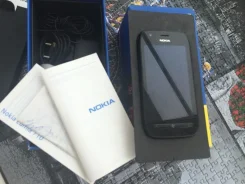 Nokia Lumia 710. �/�