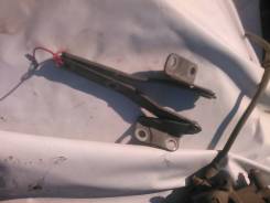 Крепление капота. Mazda 626, GD Mazda Capella, GD6P, GD8A, GD8B, GD8J, GD8P, GD8R, GD8S, GD8Y, GDEA, GDEB, GDEP, GDER, GDES, GDFJ, GDFP