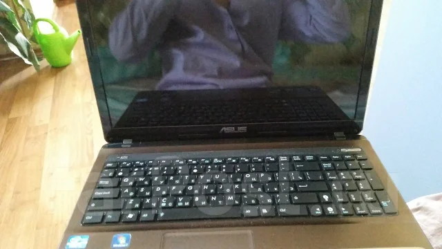 Asus K53S. 2,4����, ��� 4 ��, ���� 500���, WiFi: 1 ����