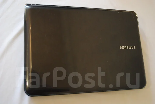 Samsung N210. 1,6����, ��� 1024 ��, ���� 250���, WiFi: 1, Bluetooth: 1, ����������� �� 1��. ����