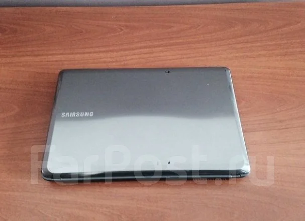 Samsung R525. WiFi: 1, Bluetooth: 1 ����