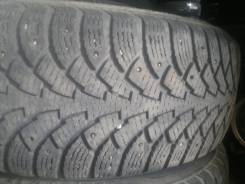 Nokian Hakkapeliitta 5. Зимние, шипованные, износ: 30%, 4 шт