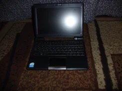Asus Eee PC 900. 8.9"