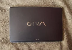 Sony VAIO VPC-F12M1E. 2,4����, ��� 4 ��, ���� 500���, WiFi, Bluetooth ����