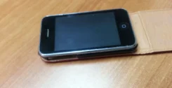 Apple iPhone 3G 8Gb ����