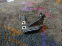 Кронштейн опоры двигателя. Toyota: Corona, Cresta, Crown, Caldina, Carina, Vista, Carina ED, Corona Exiv, Camry, Mark II, Chaser, Curren Двигатель 4SF...