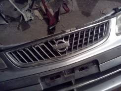 Решетка радиатора. Nissan Sunny, B15