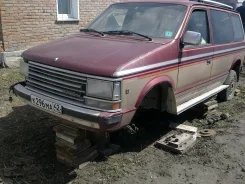 Plymouth Voyager ����