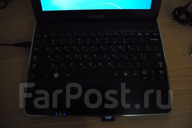 Samsung N210. 1,7����, ��� 1024 ��, ���� 250���, WiFi: 1, Bluetooth: 1, ����������� �� 2��. ����