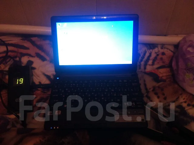 Acer Aspire One D270-268bb. 1,6����, ��� 2048 ��, ���� 320���, WiFi: 1, Bluetooth: 1, ����������� �� 3��. ����