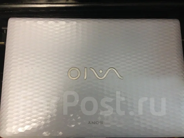 Sony VAIO VPC-EH3M1R. 2,3����, ��� 4 ��, ���� 500���, WiFi: 1, Bluetooth: 1, ����������� �� 2��. ����