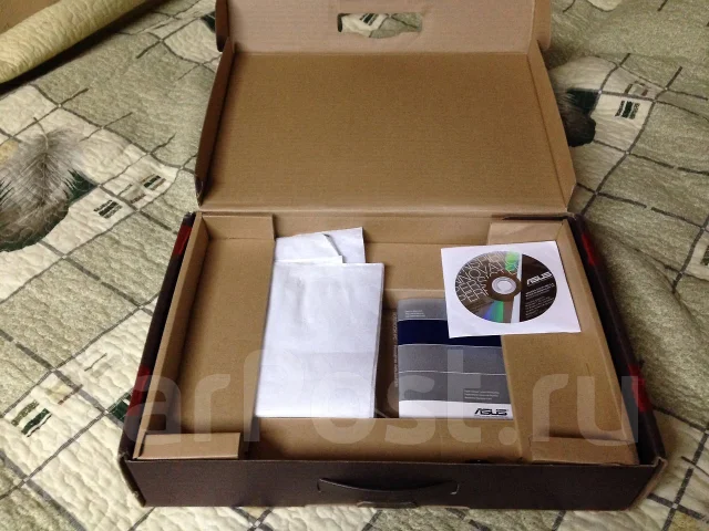 Asus X501U. 1,7����, ��� 2048 ��, ���� 320���, WiFi: 1, Bluetooth: 1 ����