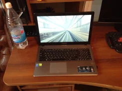 Asus X550L. 1,7����, ��� 4 ��, ���� 500���, WiFi, Bluetooth, ����������� �� 6��.