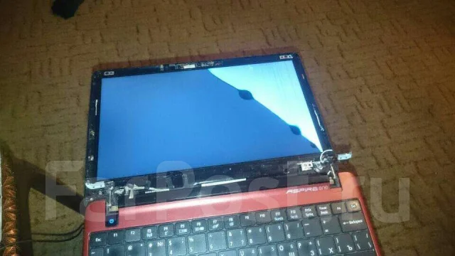 Acer Aspire One 722-C68rr. 1����, ��� 2048 ��, ���� 320���, WiFi: 1, Bluetooth: 1, ����������� �� 7��. ����