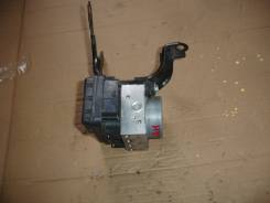 Блок abs. Toyota Noah, ZRR70G, ZRR70W, ZRR70 Двигатель 3ZRFE