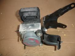 Блок abs. Toyota Voxy, ZRR70, ZRR70W Двигатель 3ZRFE