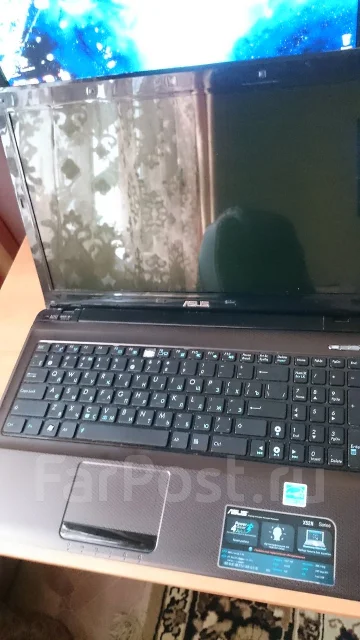 Asus X52N. 2,3����, ��� 2048 ��, ���� 320���, WiFi: 1, Bluetooth: 1, ����������� �� 4��. ����