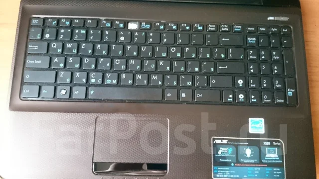 Asus X52N. 2,3����, ��� 2048 ��, ���� 320���, WiFi: 1, Bluetooth: 1, ����������� �� 4��. ����