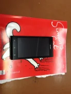 Sony Xperia J. �/�