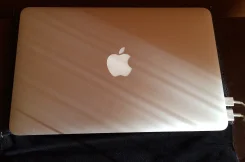 Apple MacBook Air 11 2012 Mid MD224. 1,7����, WiFi, Bluetooth, ����������� �� 9��. ����