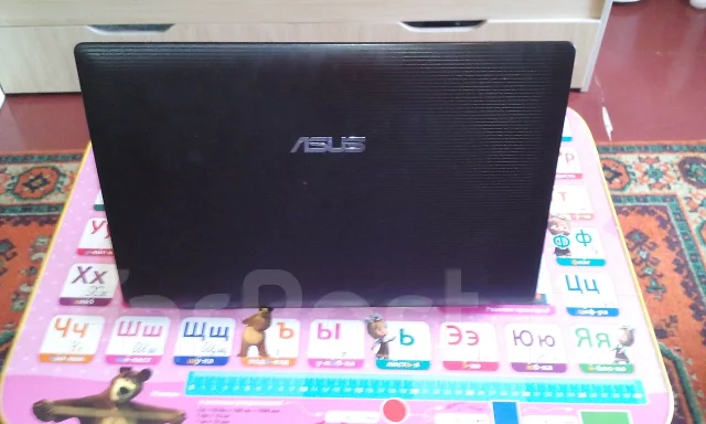 Asus K53U. 1,6����, ��� 1536 ��, ���� 128���, WiFi: 1, ����������� �� 1��. ����