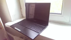 Samsung 305V5A. 1,6����, ��� 6 ��, ���� 360���, WiFi: 1, Bluetooth: 1, ����������� �� 4��. ����