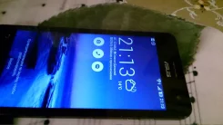 Asus ZenFone 5. �/�