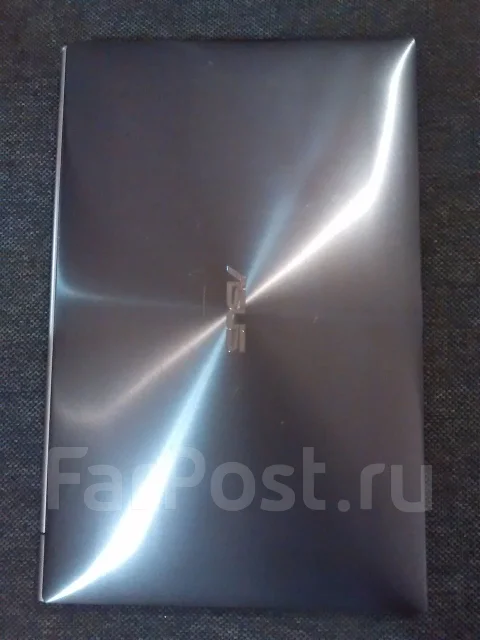 Asus ZenBook UX21E. 1,8����, ��� 4 ��, ���� 128���, WiFi: 1, Bluetooth: 1, ����������� �� 5��. ����