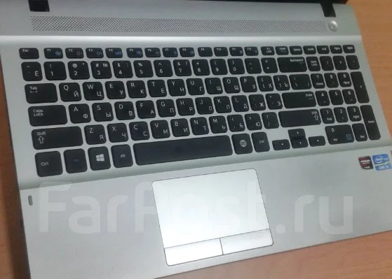 Samsung 300E5E. 25����, ��� 4 ��, ���� 500���, WiFi: 1, Bluetooth: 1, ����������� �� 3��. ����