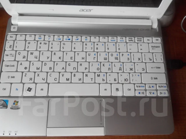 Acer Aspire One D270-268ws. 1,6����, ��� 1024 ��, ���� 2���, WiFi: 1, Bluetooth: 1, ����������� �� 4��. ����
