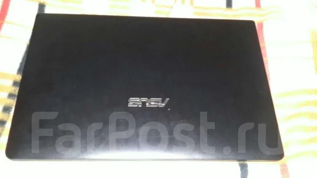 Asus X501U. ���� 300���, WiFi: 1, Bluetooth: 1 ����
