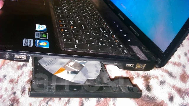 Lenovo IdeaPad Z570. 2,1����, ��� 4 ��, ���� 320���, WiFi: 1, Bluetooth: 1, ����������� �� 5��. ����